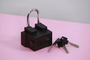 GPS padlock doubles as location tracker